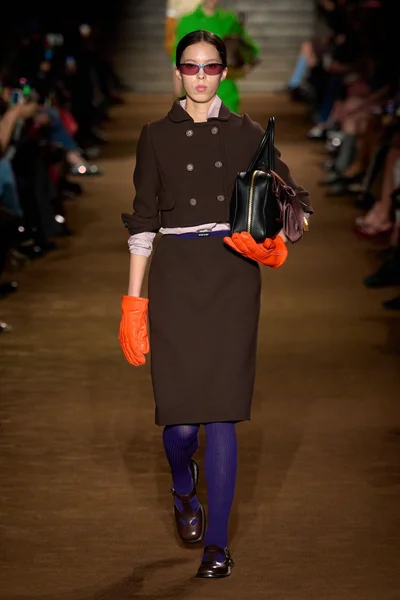 Look 8